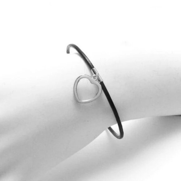 DANGLING STERLING SILVER HEART PICTURE CHARM LEATHER BRACELET - 7.5 INCH - Picture 4 of 4